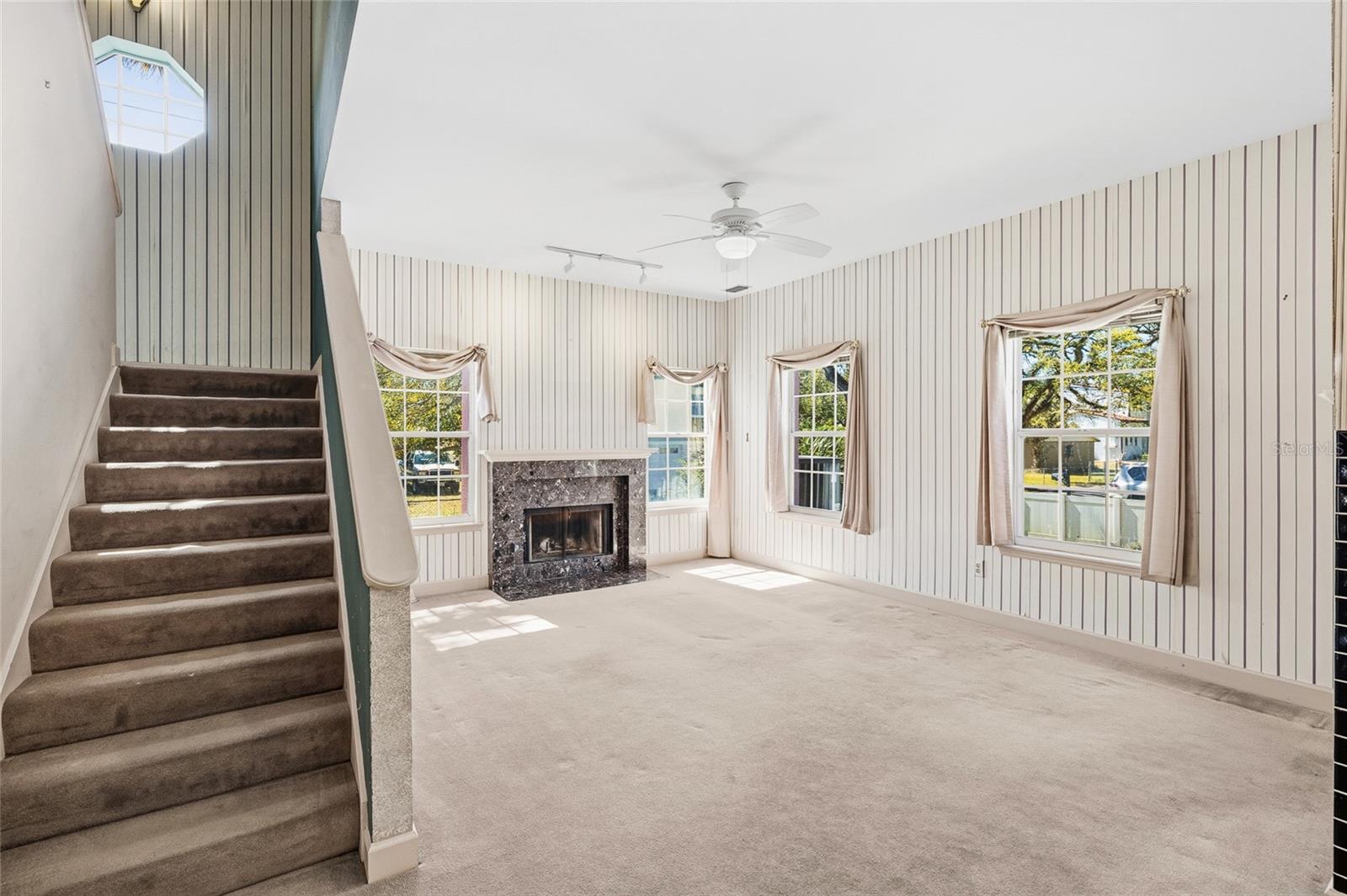 Image 18 of 48 For 6013 Russell Street