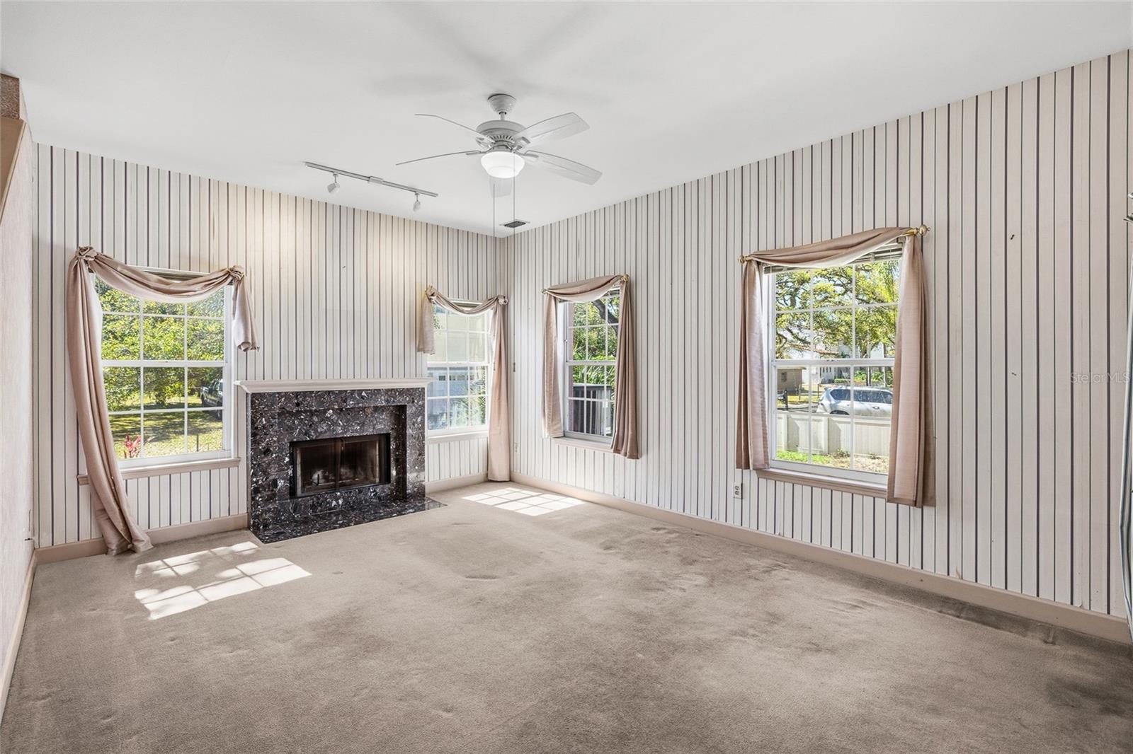 Image 19 of 48 For 6013 Russell Street