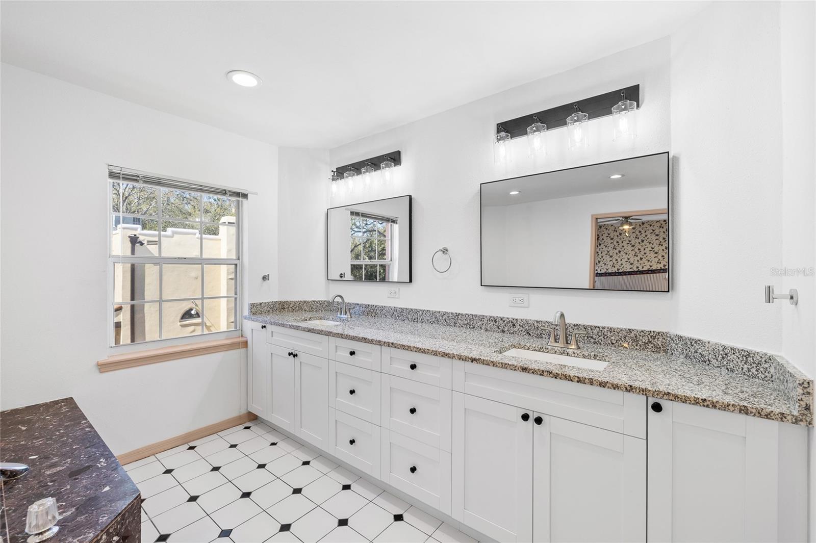 Image 31 of 48 For 6013 Russell Street