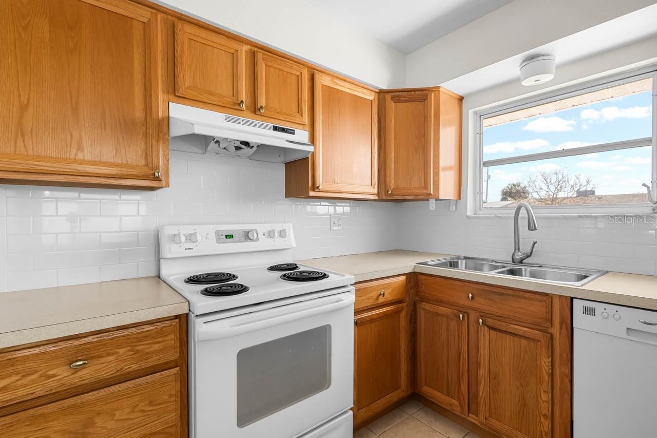 Image 10 of 46 For 1517 Chevy Chase Drive