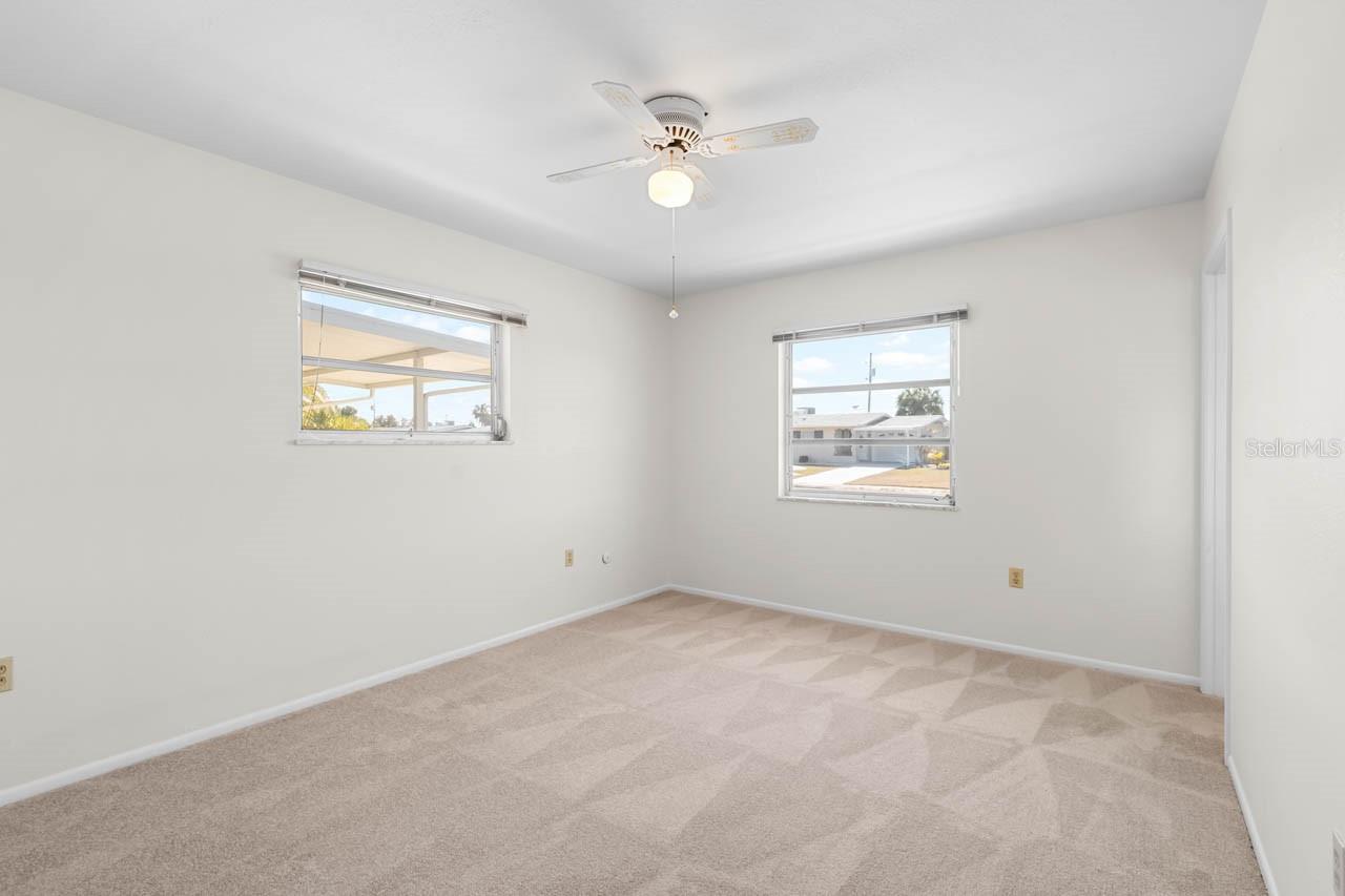 Image 17 of 46 For 1517 Chevy Chase Drive