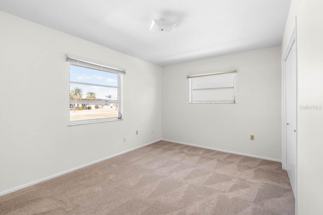 Image 20 of 46 For 1517 Chevy Chase Drive