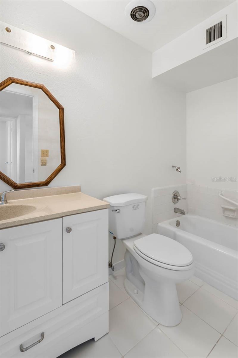 Image 21 of 46 For 1517 Chevy Chase Drive