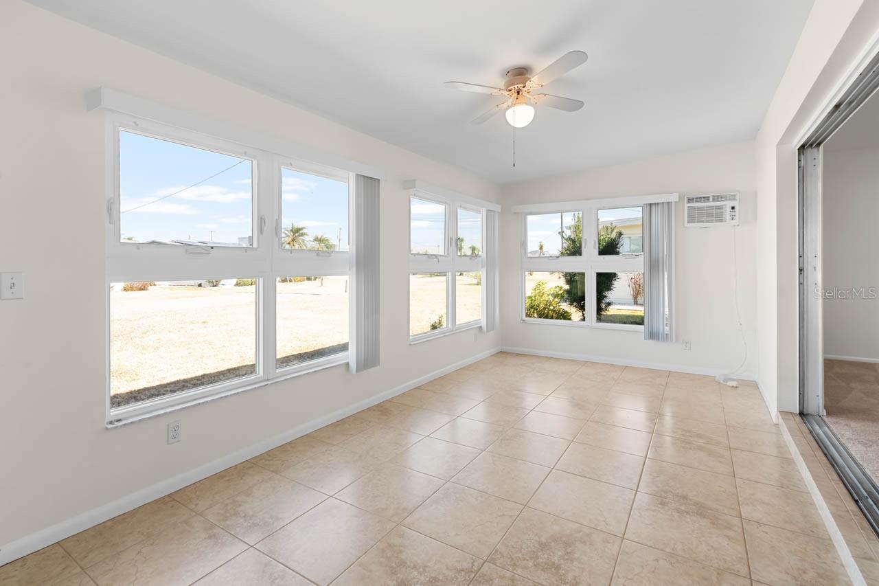 Image 22 of 46 For 1517 Chevy Chase Drive