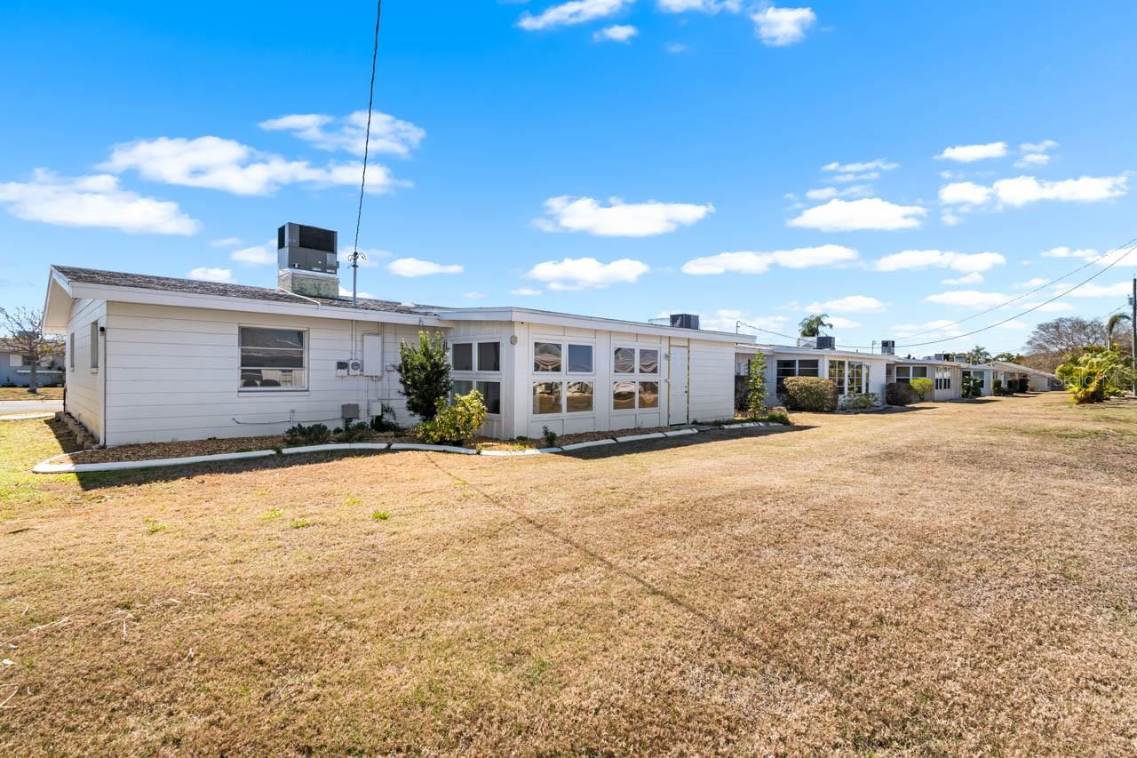 Image 29 of 46 For 1517 Chevy Chase Drive