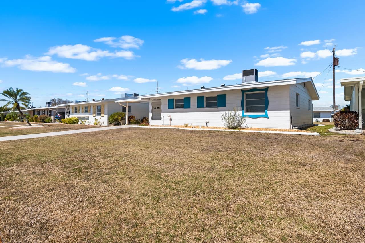 Image 3 of 46 For 1517 Chevy Chase Drive