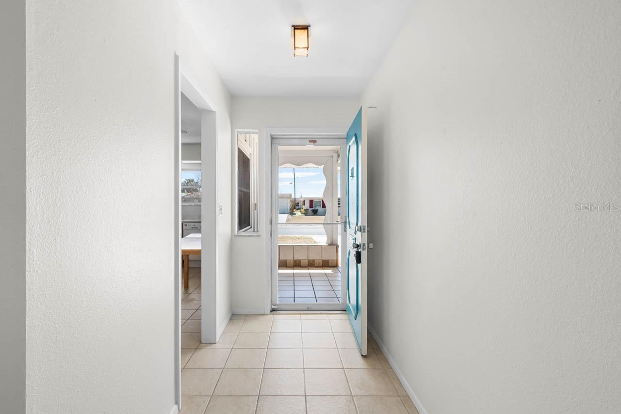 Image 5 of 46 For 1517 Chevy Chase Drive