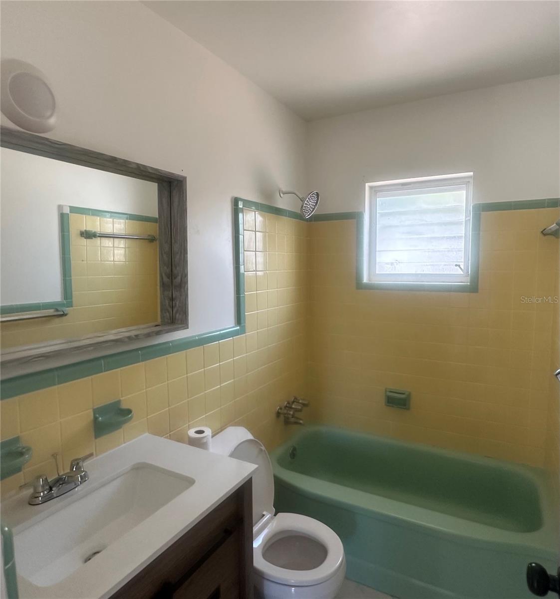 Image 4 of 9 For 4824 Dr Martin Luther King Jr Street S