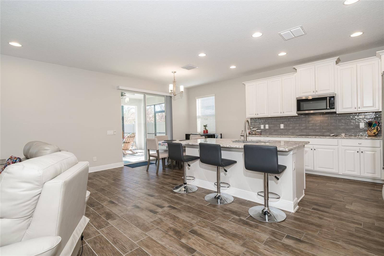 Listing photo id 8 for 16154 Monterey Greens Circle