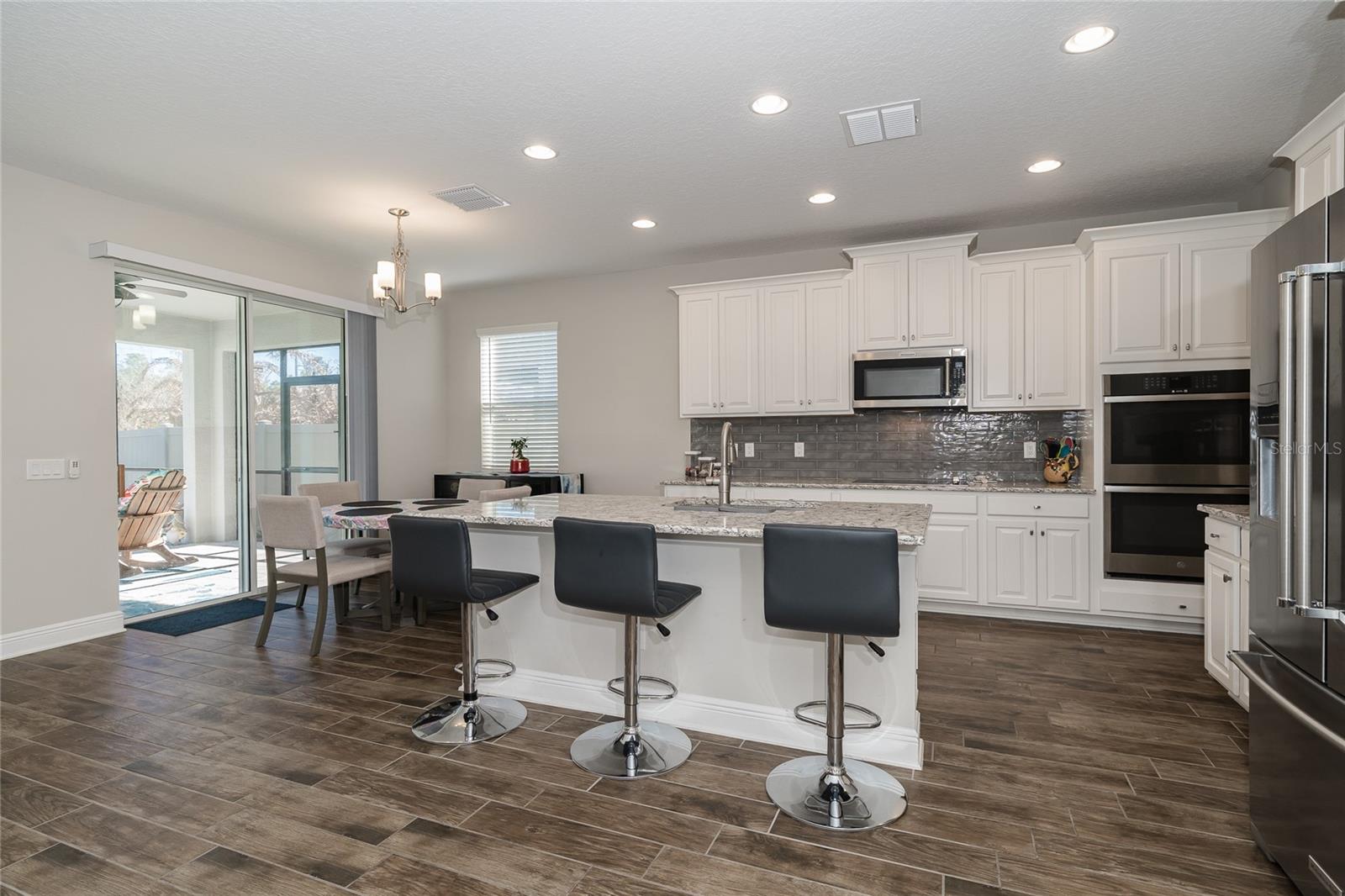 Listing photo id 10 for 16154 Monterey Greens Circle