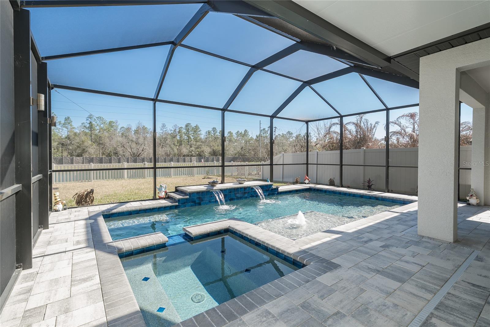 Listing photo id 33 for 16154 Monterey Greens Circle