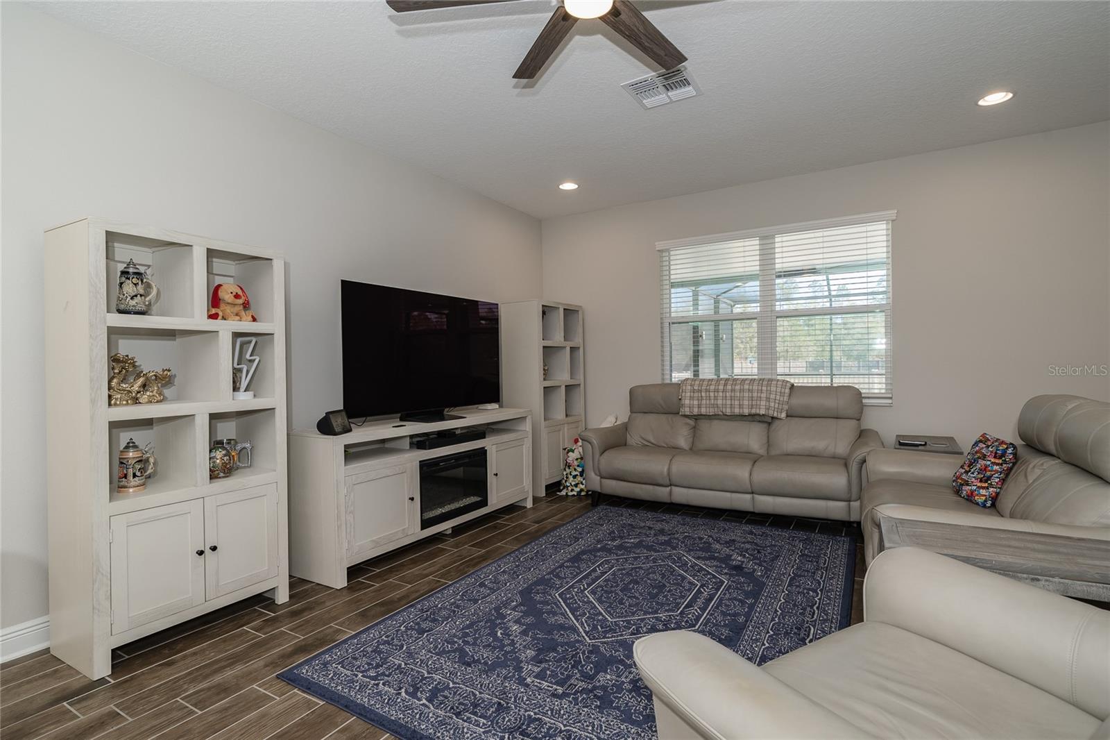 Listing photo id 5 for 16154 Monterey Greens Circle