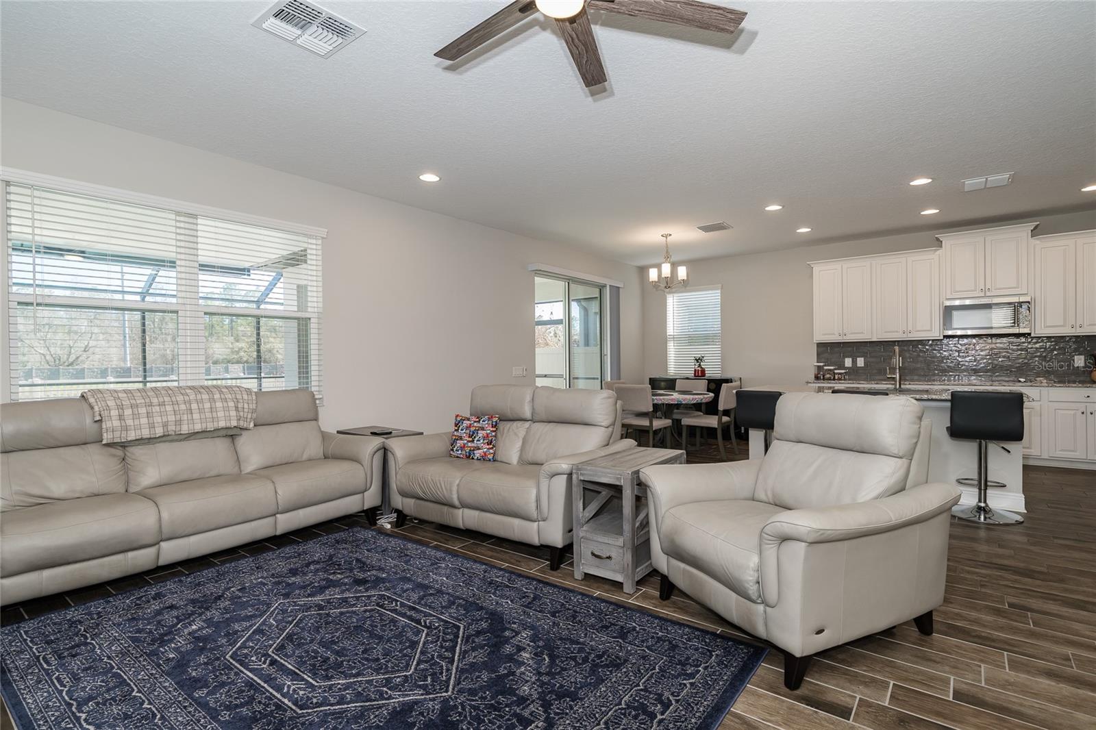 Listing photo id 6 for 16154 Monterey Greens Circle