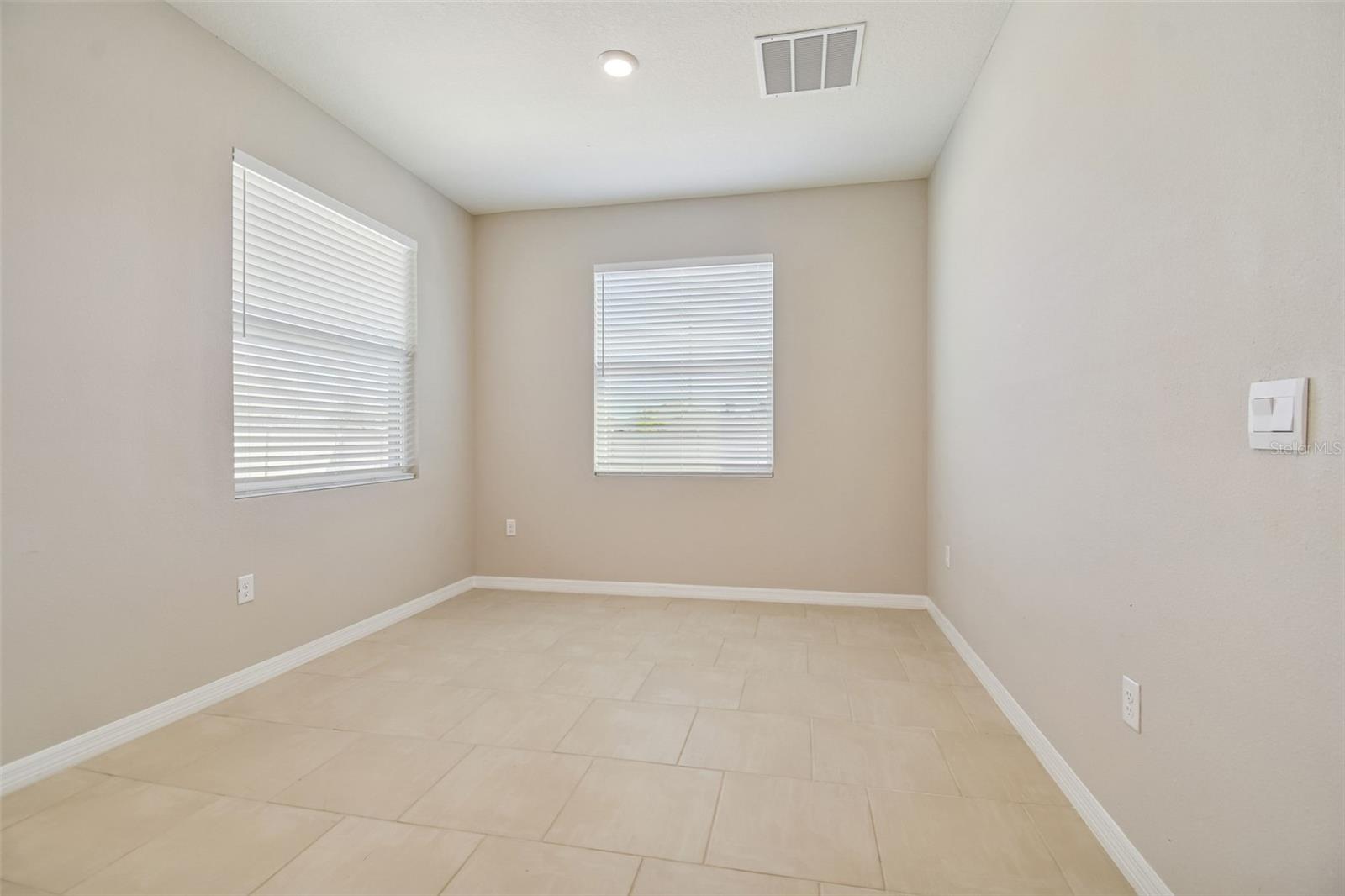 Image 14 of 49 For 12436 Shining Willow Street