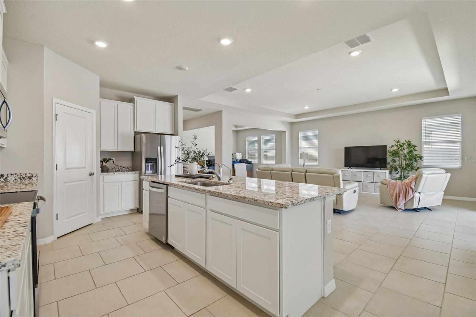 Image 15 of 49 For 12436 Shining Willow Street