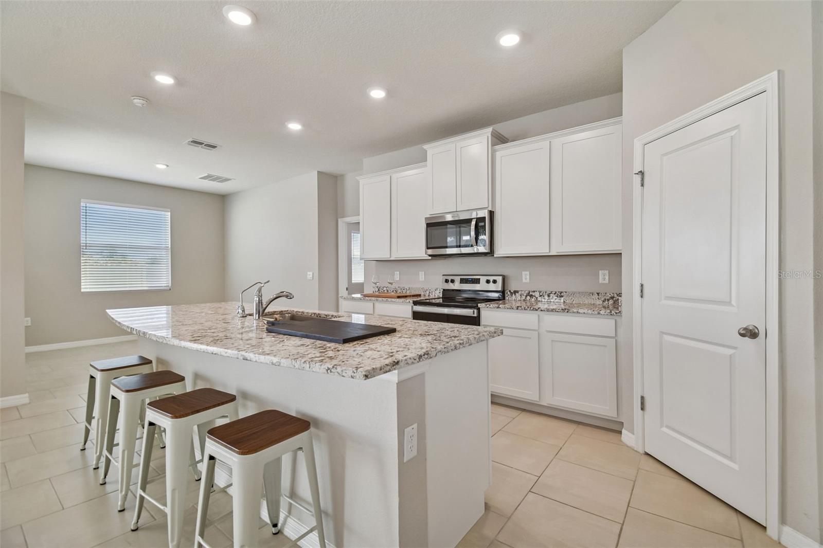 Image 19 of 49 For 12436 Shining Willow Street