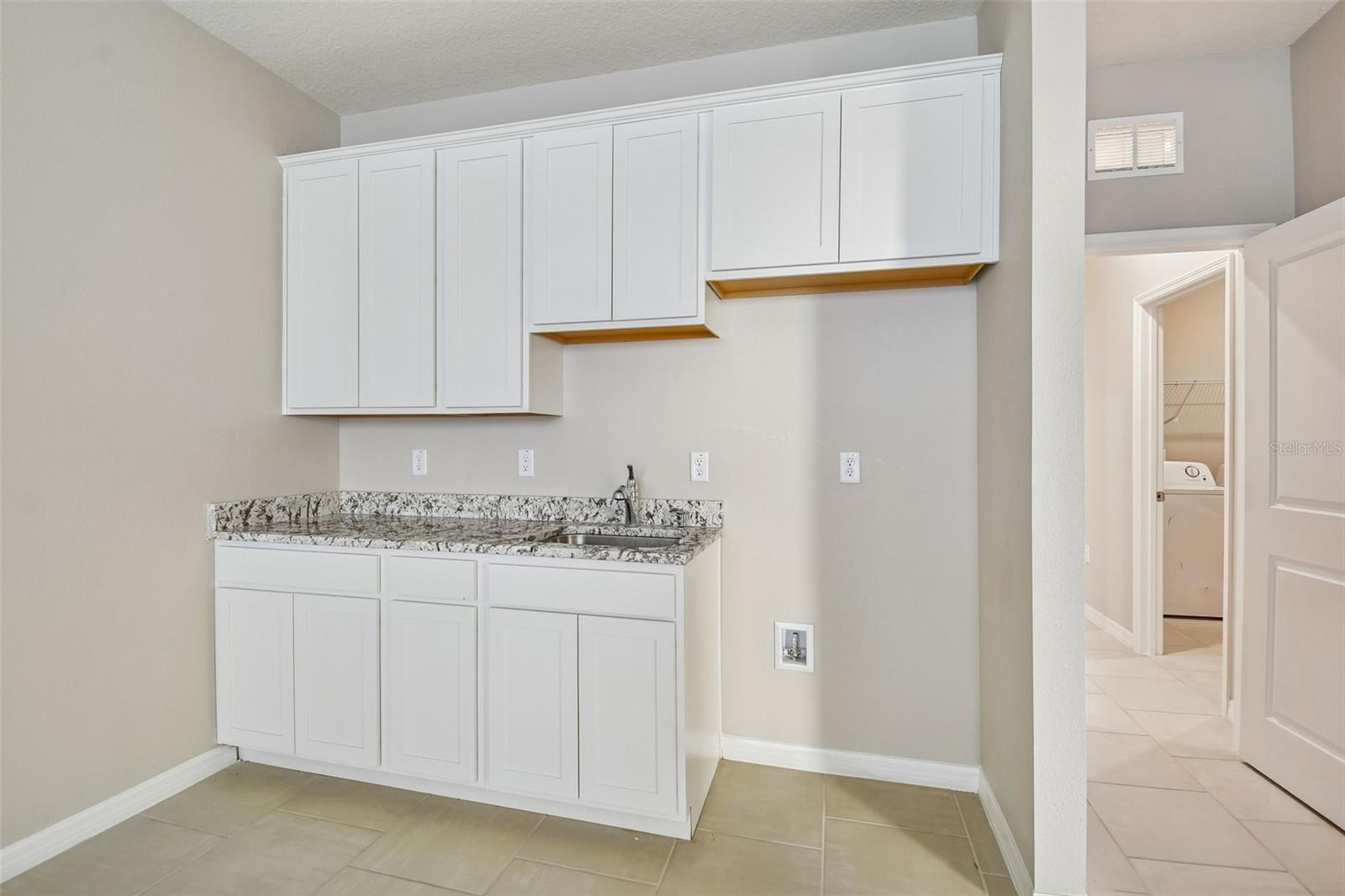 Image 31 of 49 For 12436 Shining Willow Street