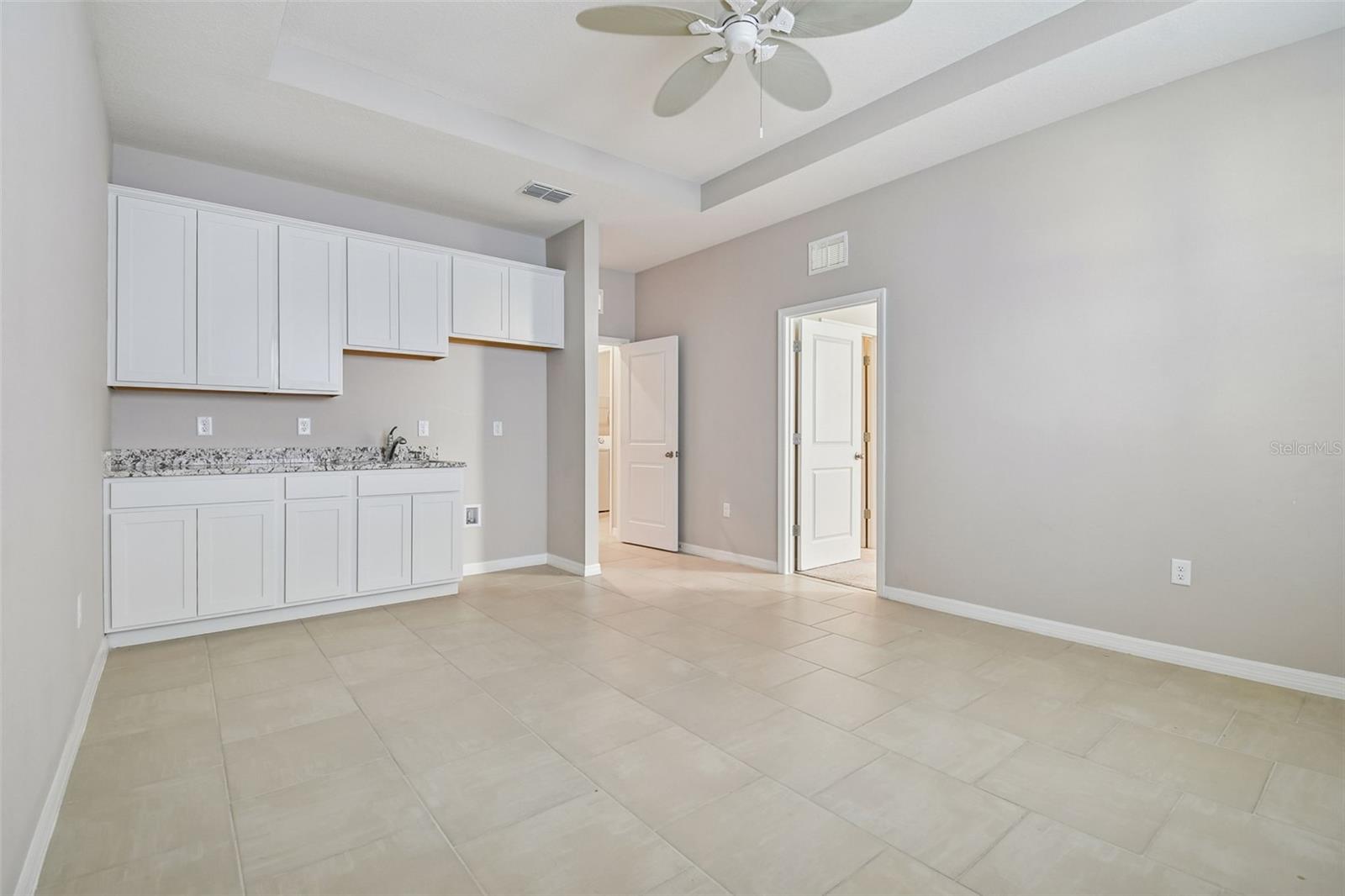 Image 32 of 49 For 12436 Shining Willow Street