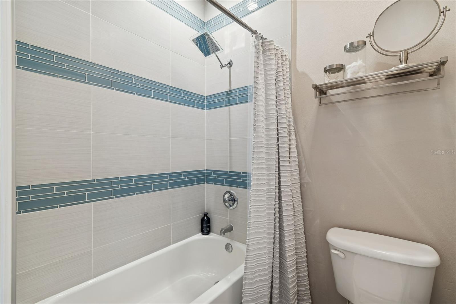 Image 31 of 66 For 5321 Escena Court