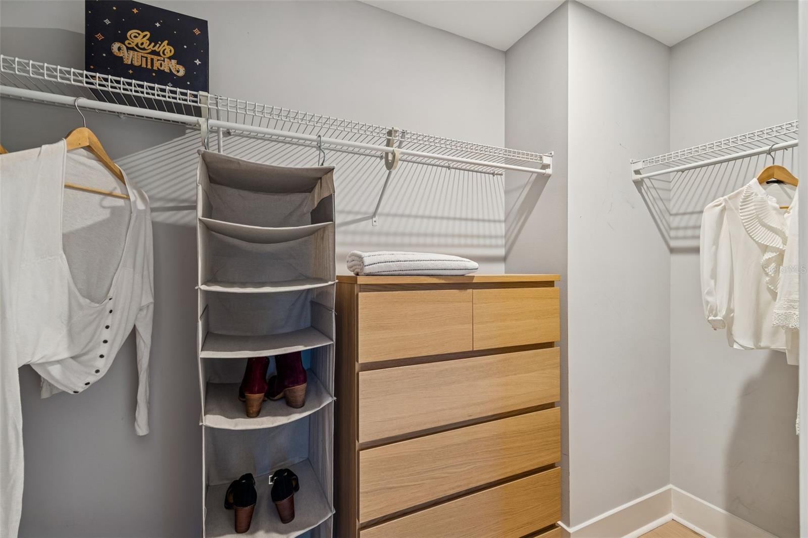 Listing photo id 26 for 111 12th Street 1402