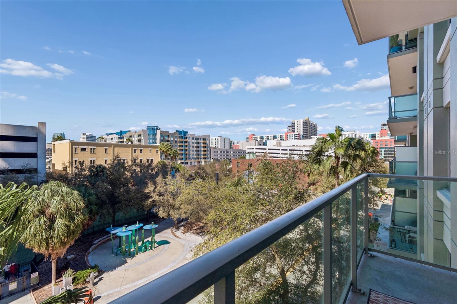 Listing photo id 30 for 111 12th Street 1402