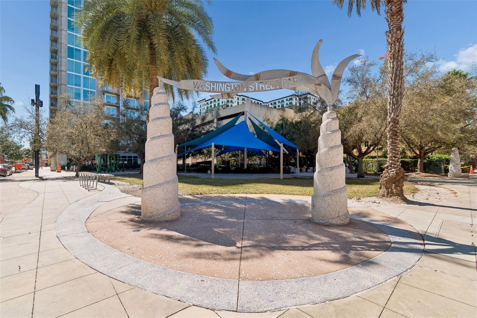 Listing photo id 36 for 111 12th Street 1402