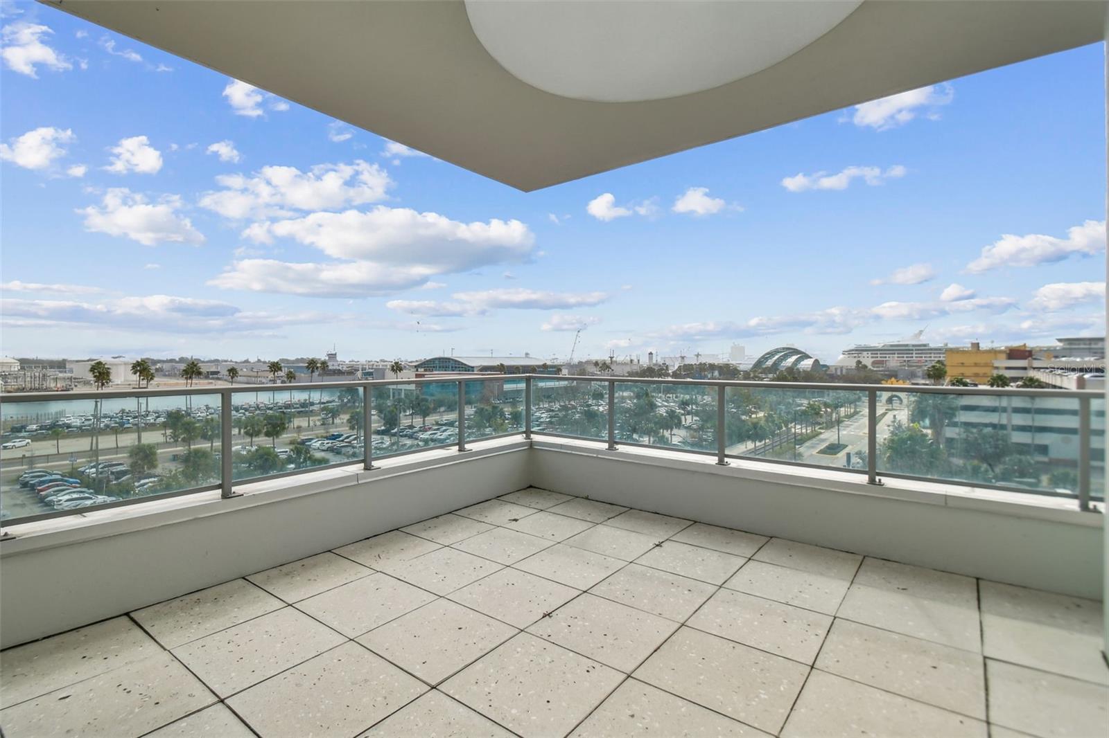 Listing photo id 42 for 111 12th Street 1402