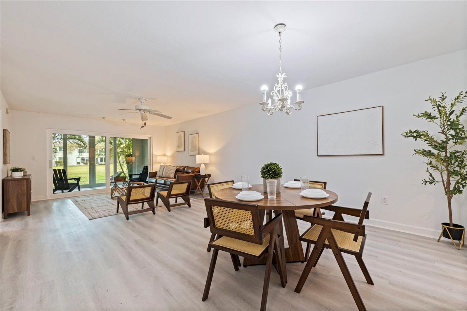 Image 14 of 31 For 4480 Overlook Drive Ne 10