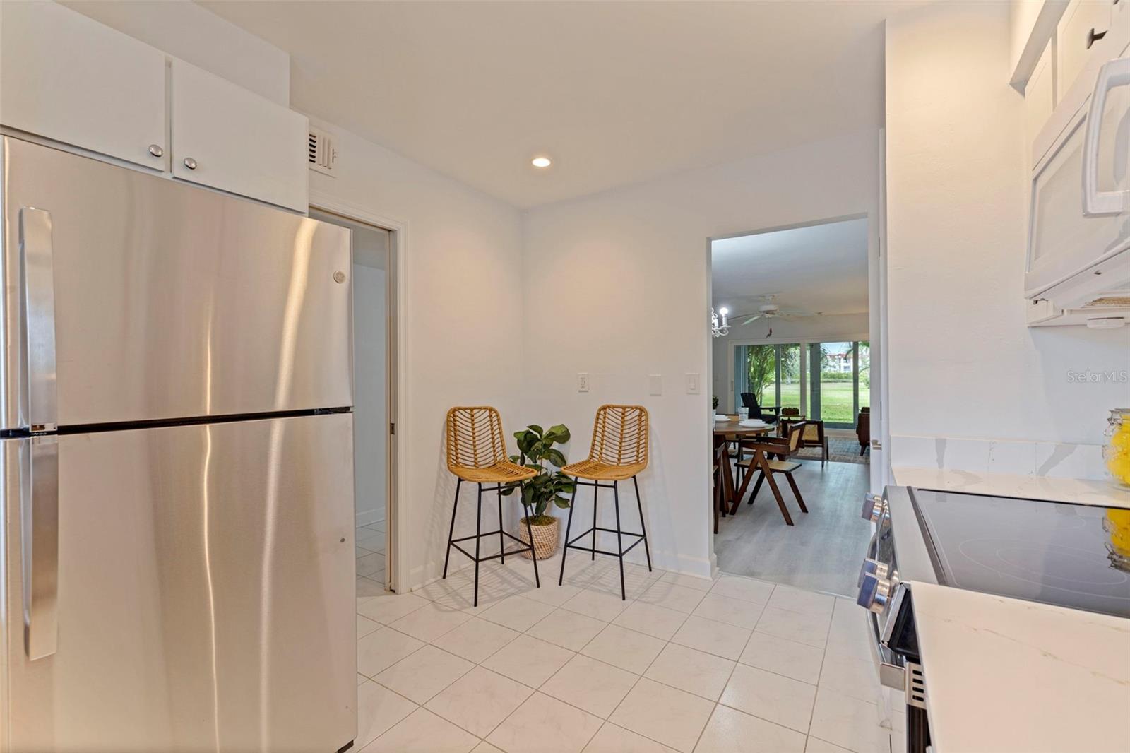 Image 5 of 31 For 4480 Overlook Drive Ne 10