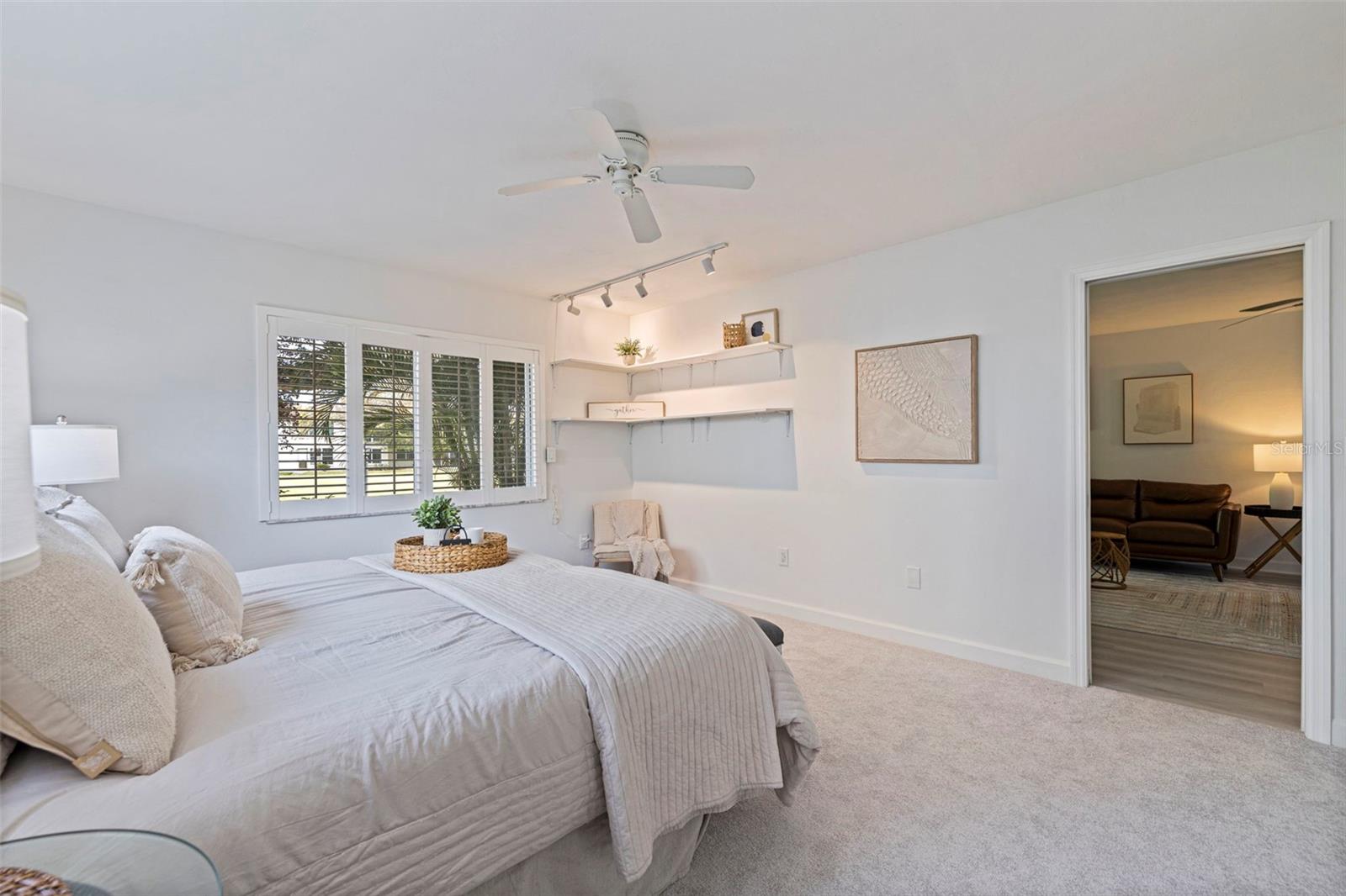 Image 8 of 31 For 4480 Overlook Drive Ne 10