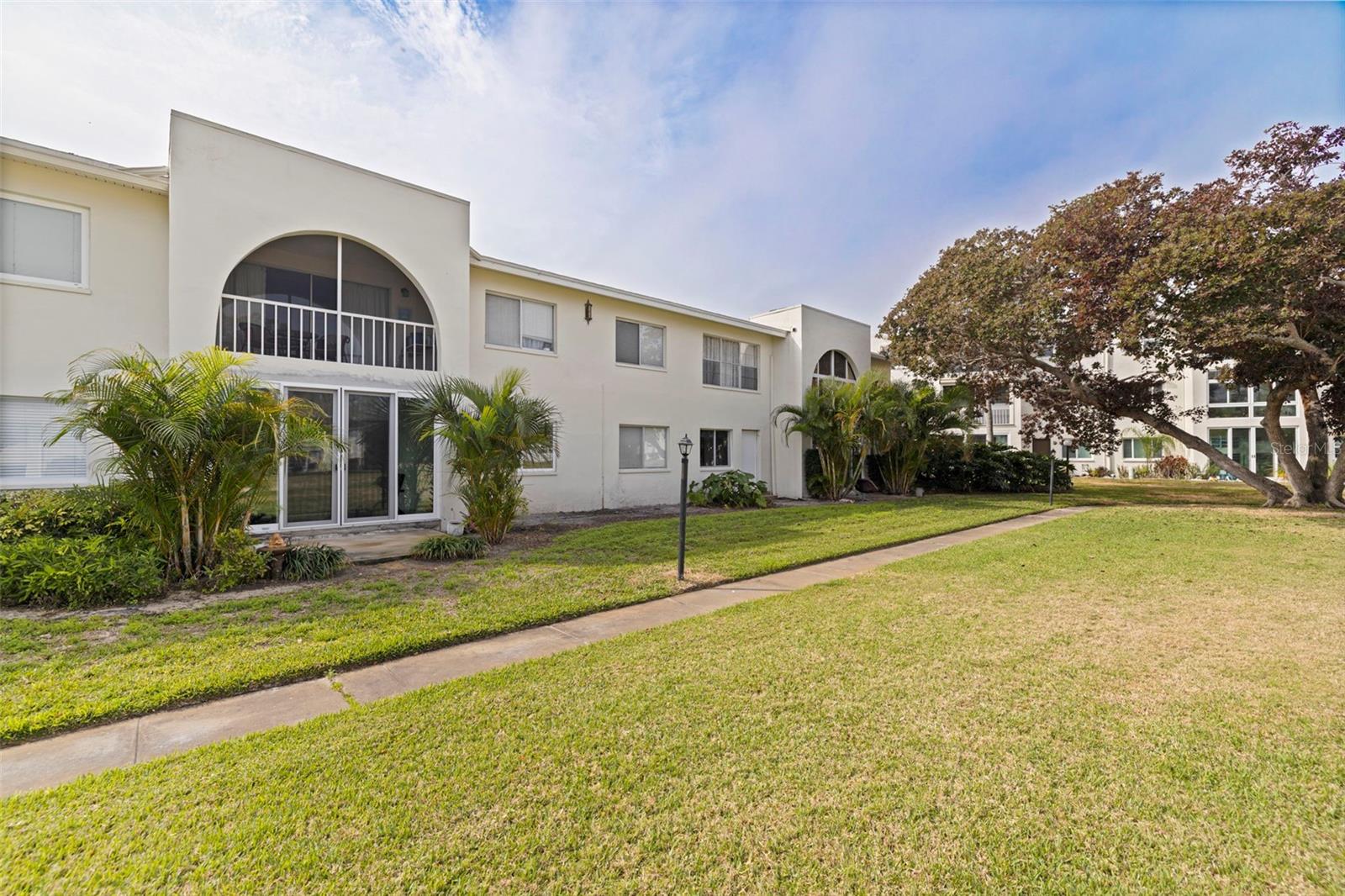 Details for 4480 Overlook Drive Ne 12, ST PETERSBURG, FL 33703