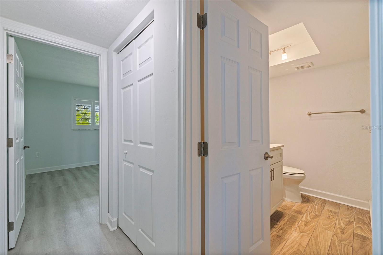 Image 13 of 24 For 4480 Overlook Drive Ne 12