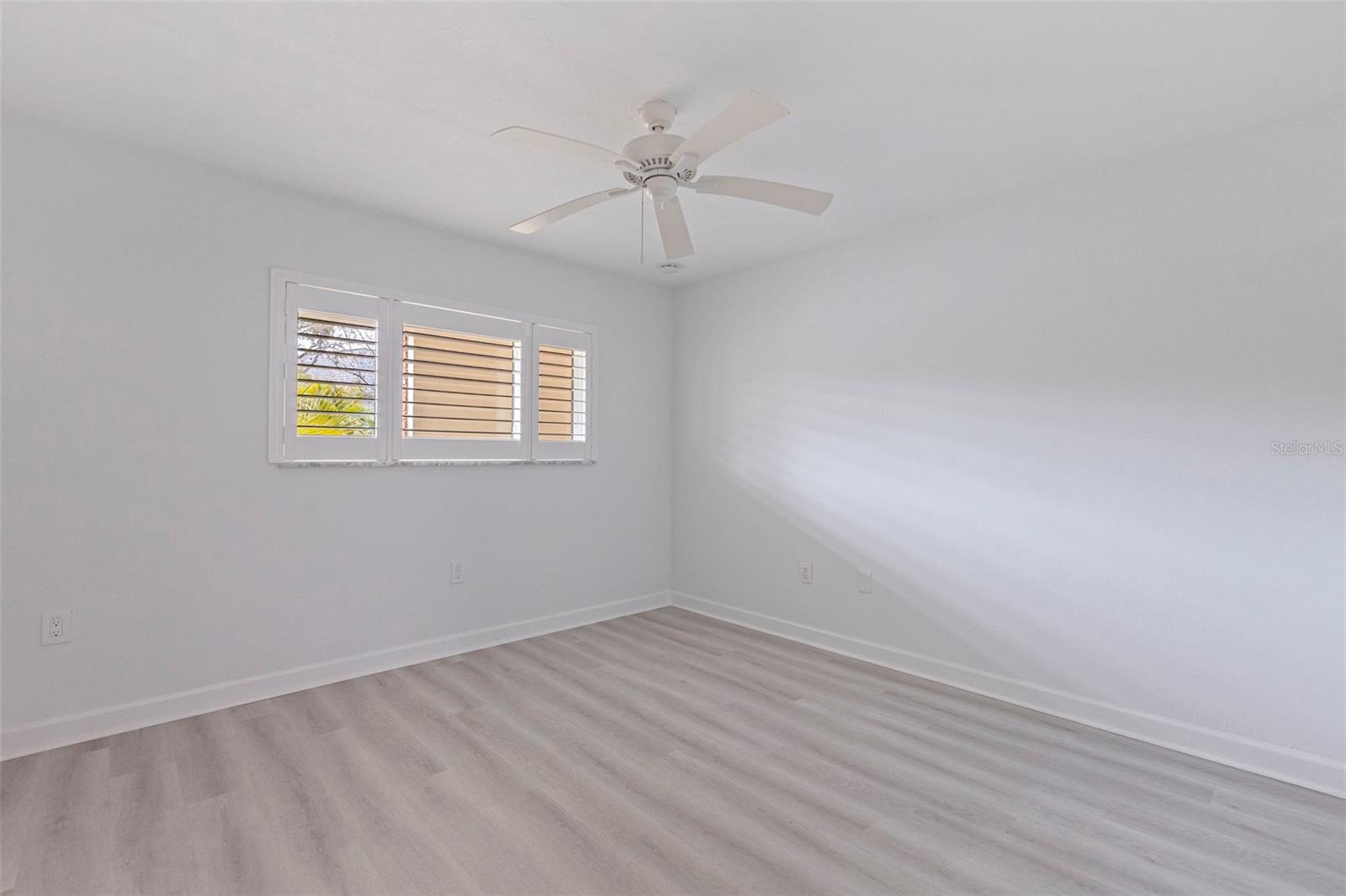 Image 15 of 24 For 4480 Overlook Drive Ne 12