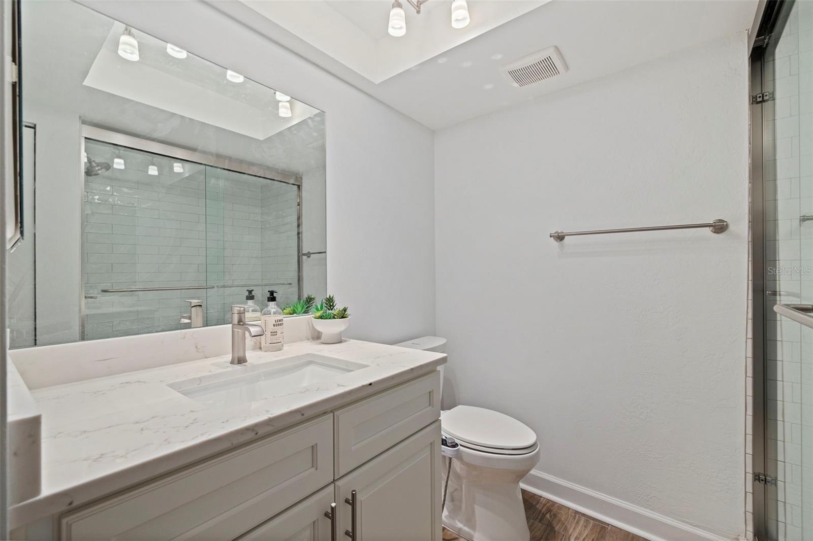 Image 9 of 24 For 4480 Overlook Drive Ne 12