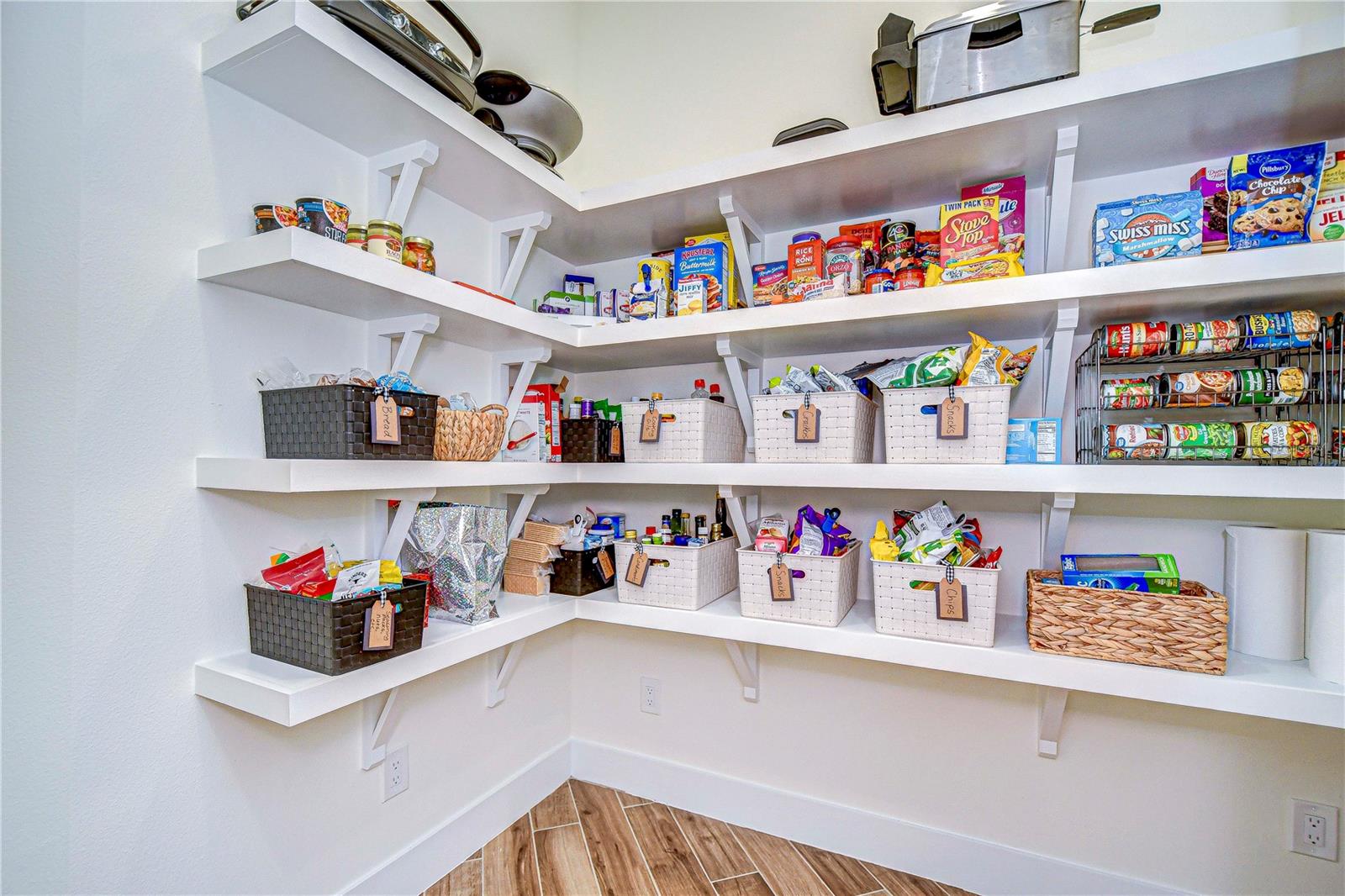 Image 17 of 50 For 111 Alafia Estates Lane