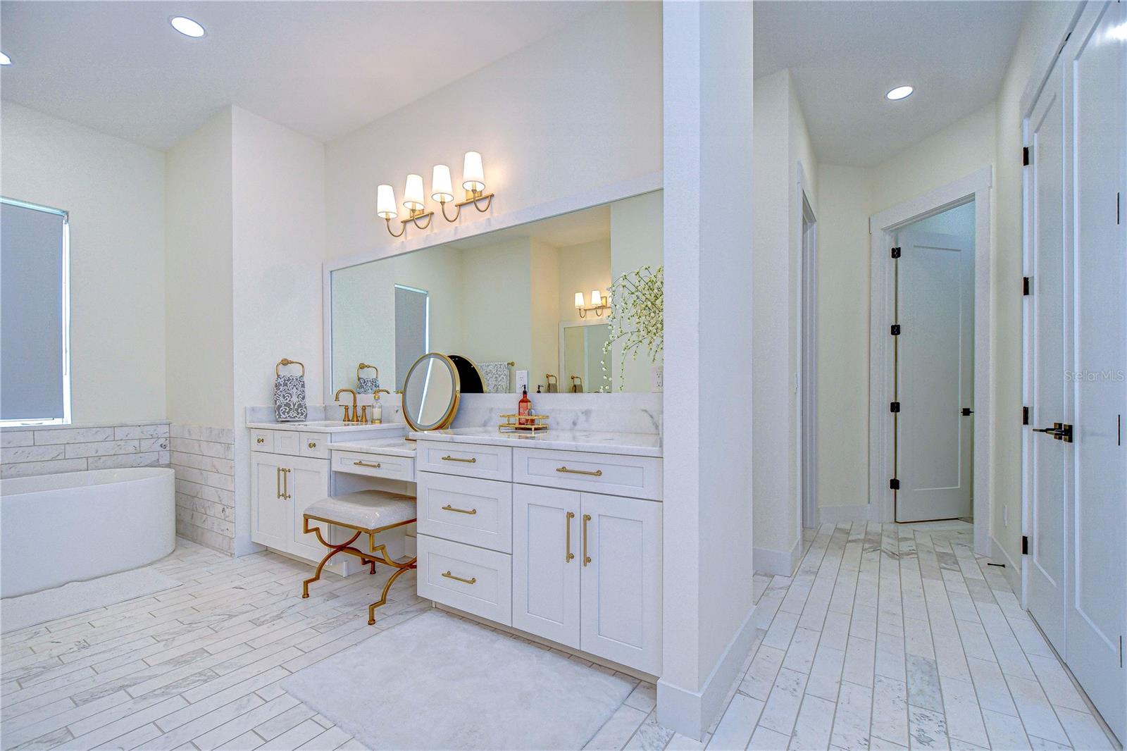 Image 22 of 50 For 111 Alafia Estates Lane