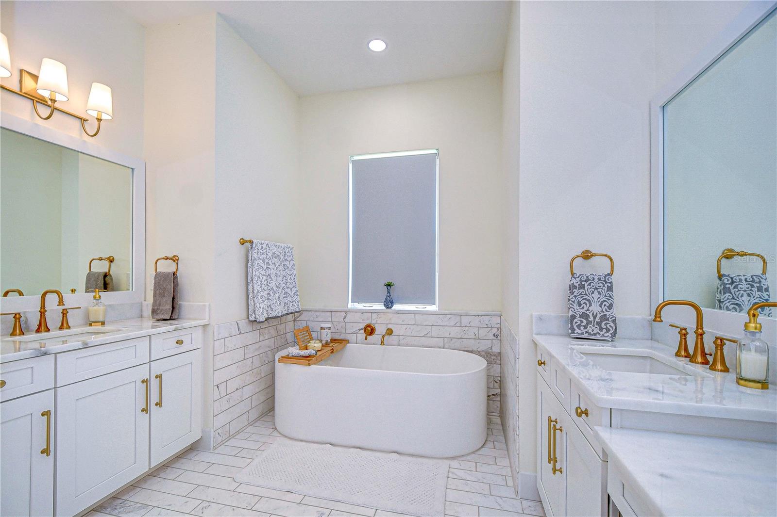 Image 23 of 50 For 111 Alafia Estates Lane