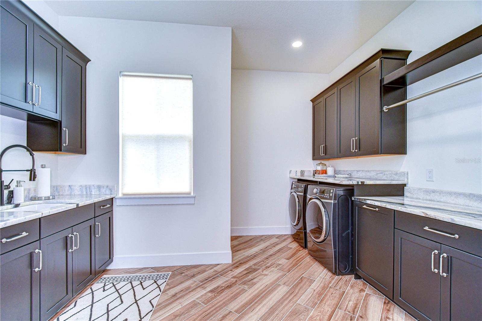 Image 37 of 50 For 111 Alafia Estates Lane