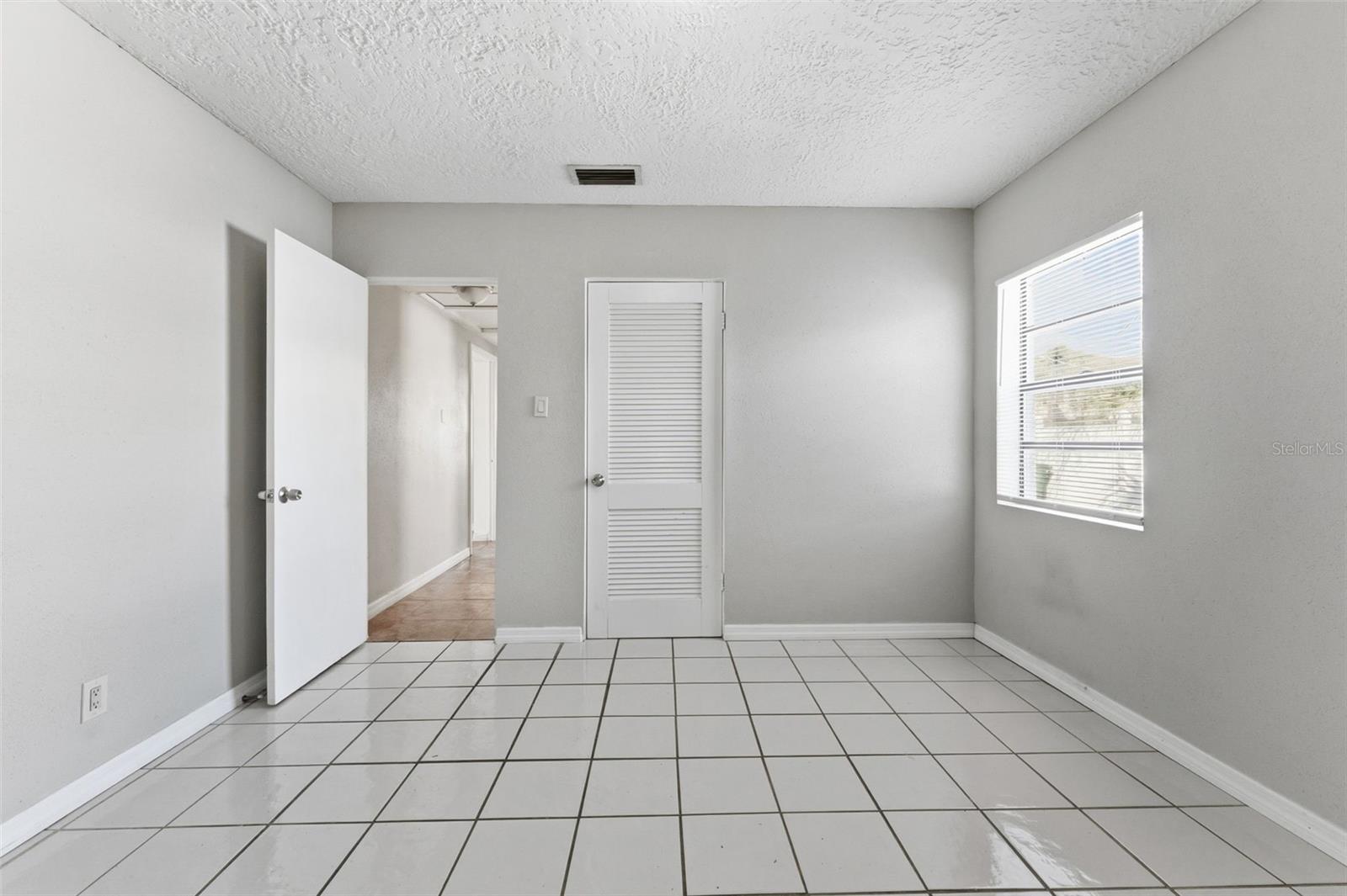 Image 24 of 45 For 2526 Cordelia Street