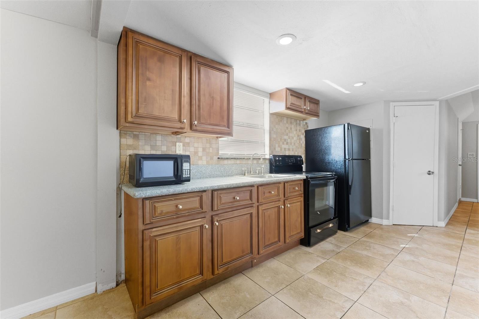 Image 33 of 45 For 2526 Cordelia Street