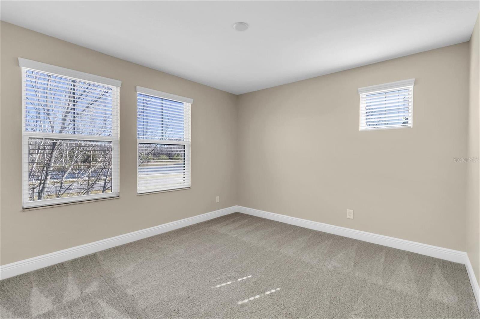 Image 25 of 74 For 12580 Rangeland Boulevard