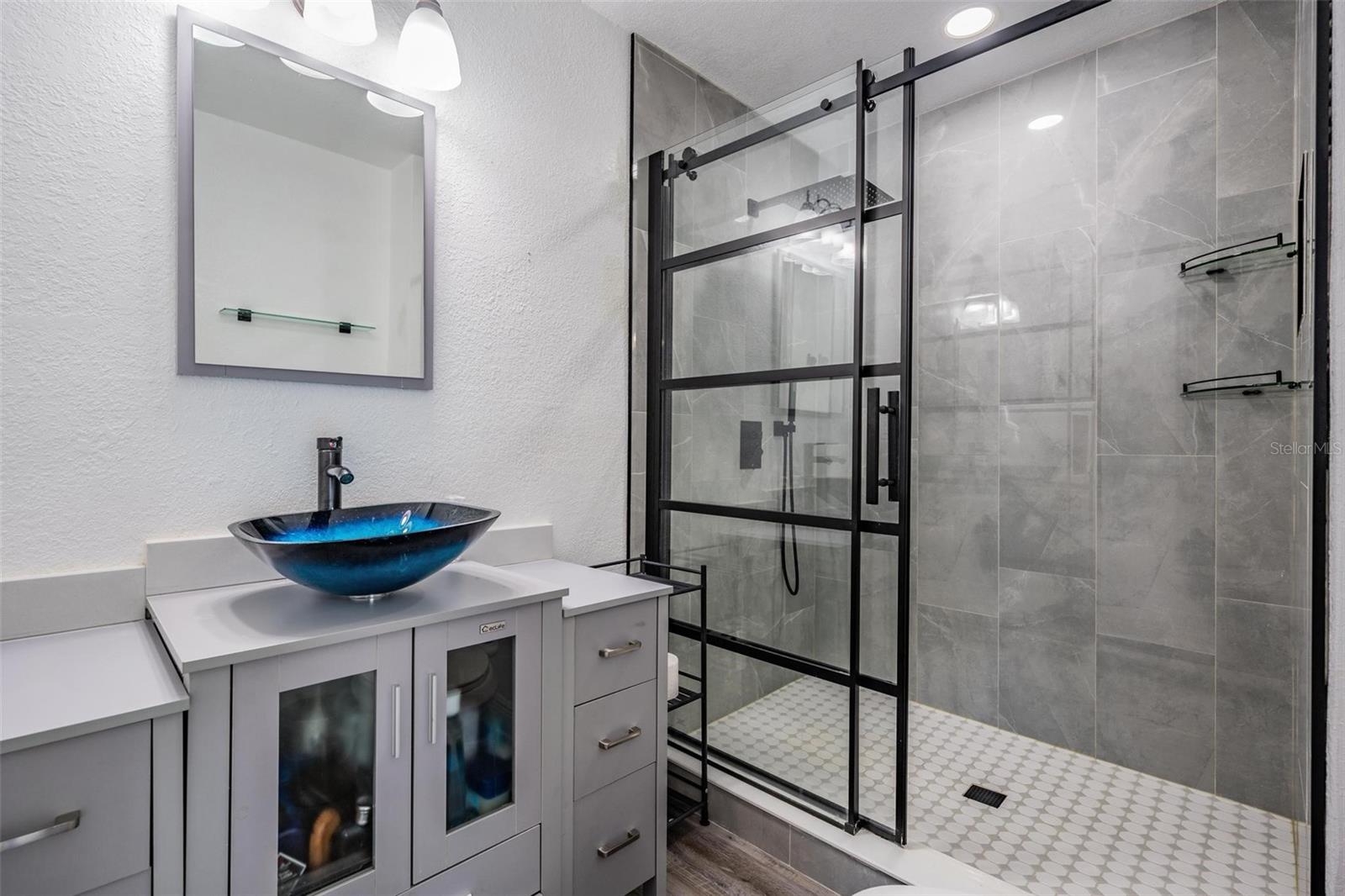 Image 21 of 33 For 7307 Highland Avenue