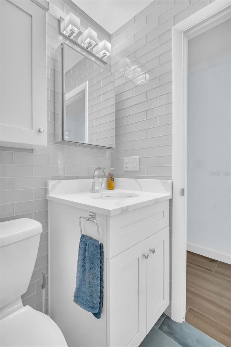 Listing photo id 14 for 1011 Coldstream Court