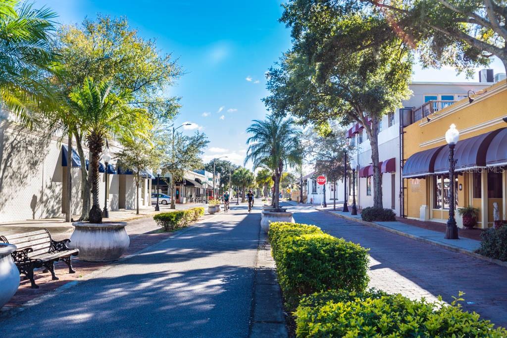 Listing photo id 47 for 1011 Coldstream Court