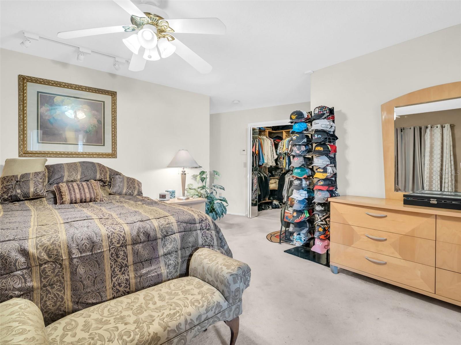 Listing photo id 19 for 3061 Alt 19  