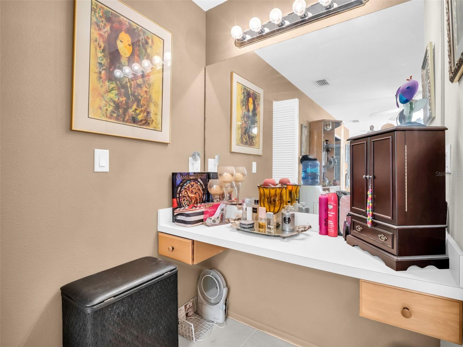 Listing photo id 25 for 3061 Alt 19  