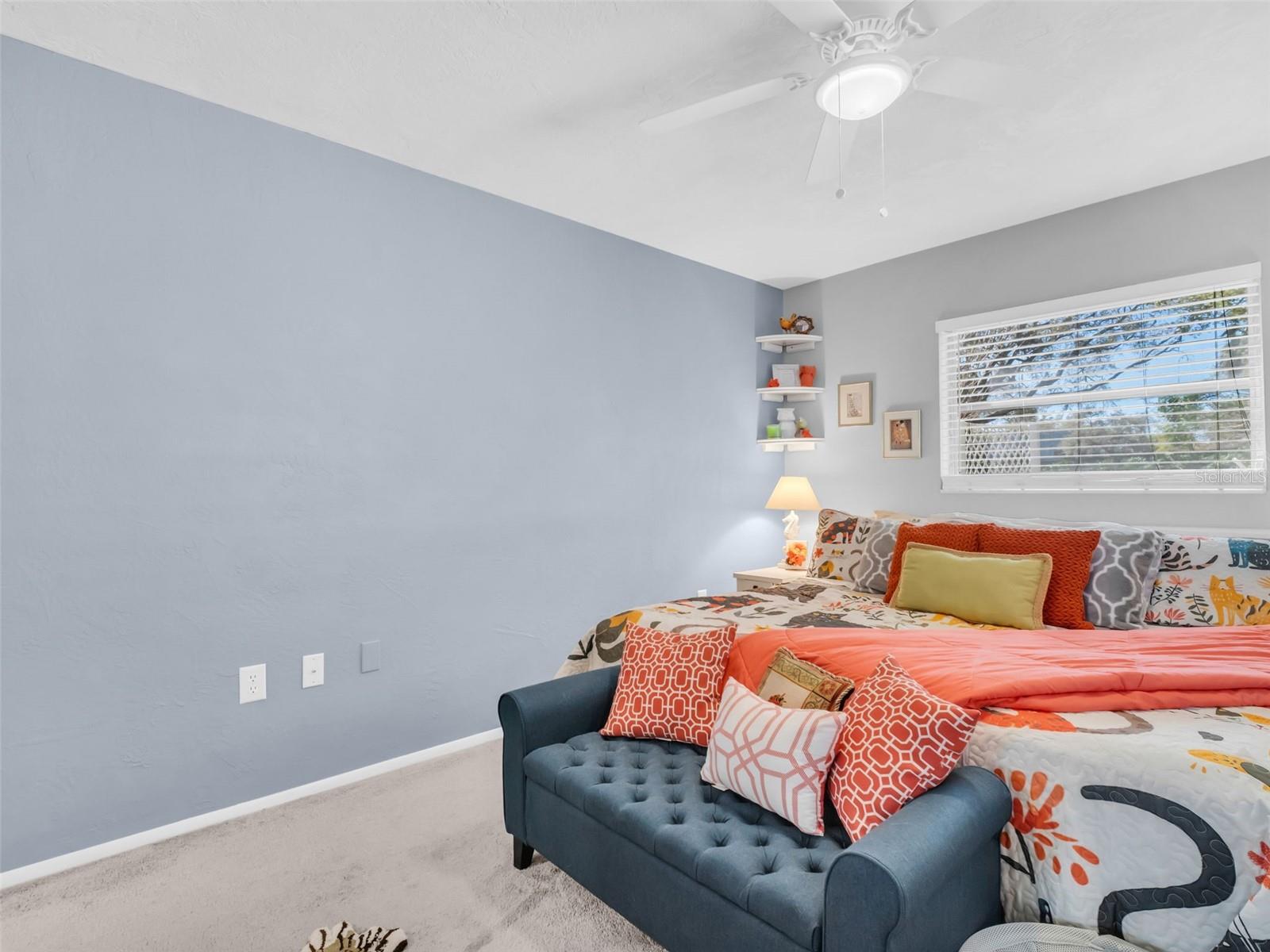 Listing photo id 30 for 3061 Alt 19  