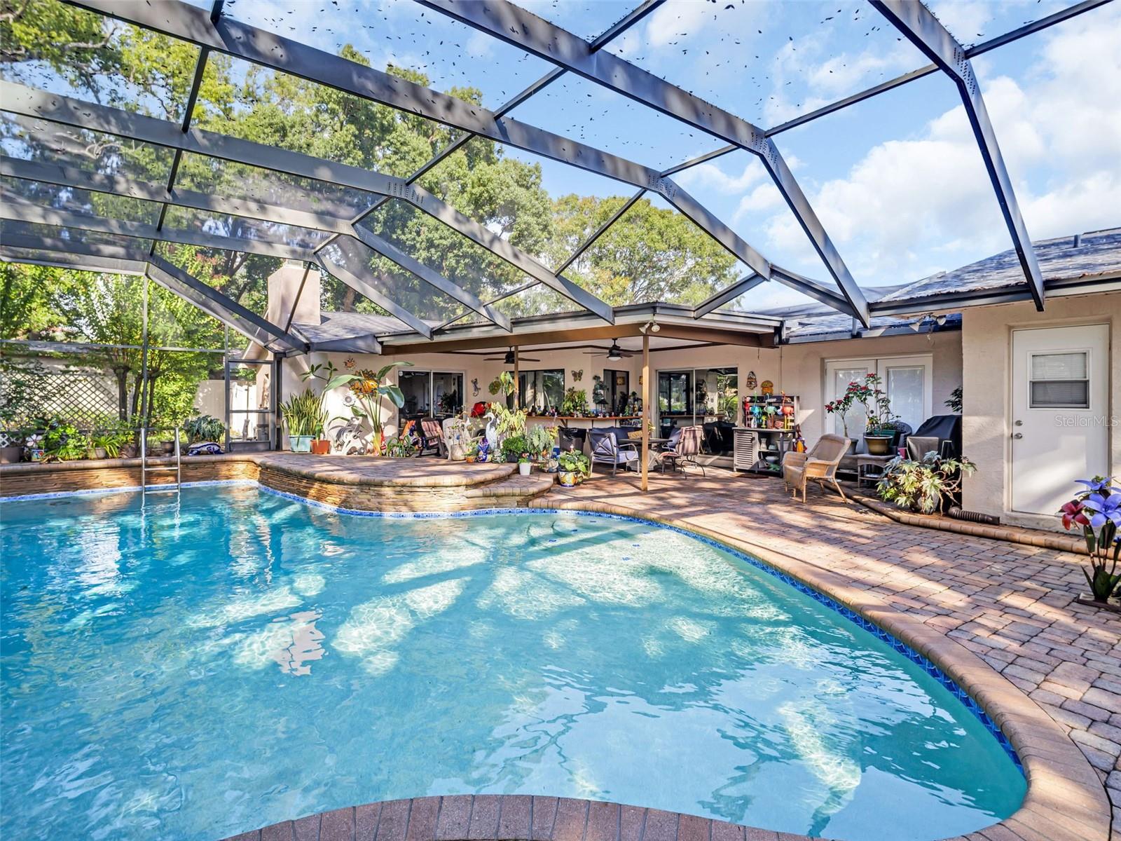 Listing photo id 43 for 3061 Alt 19  