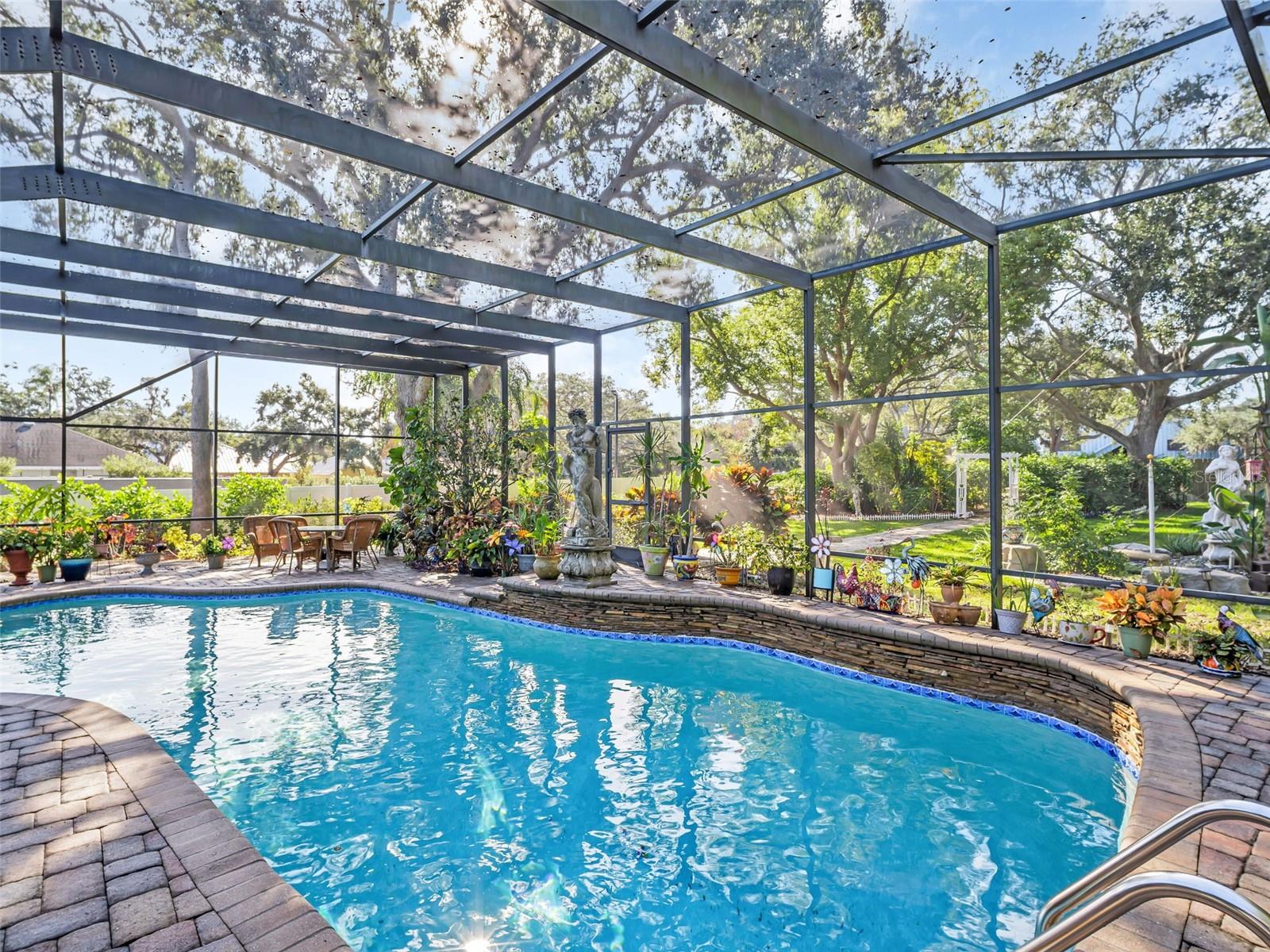 Listing photo id 46 for 3061 Alt 19  