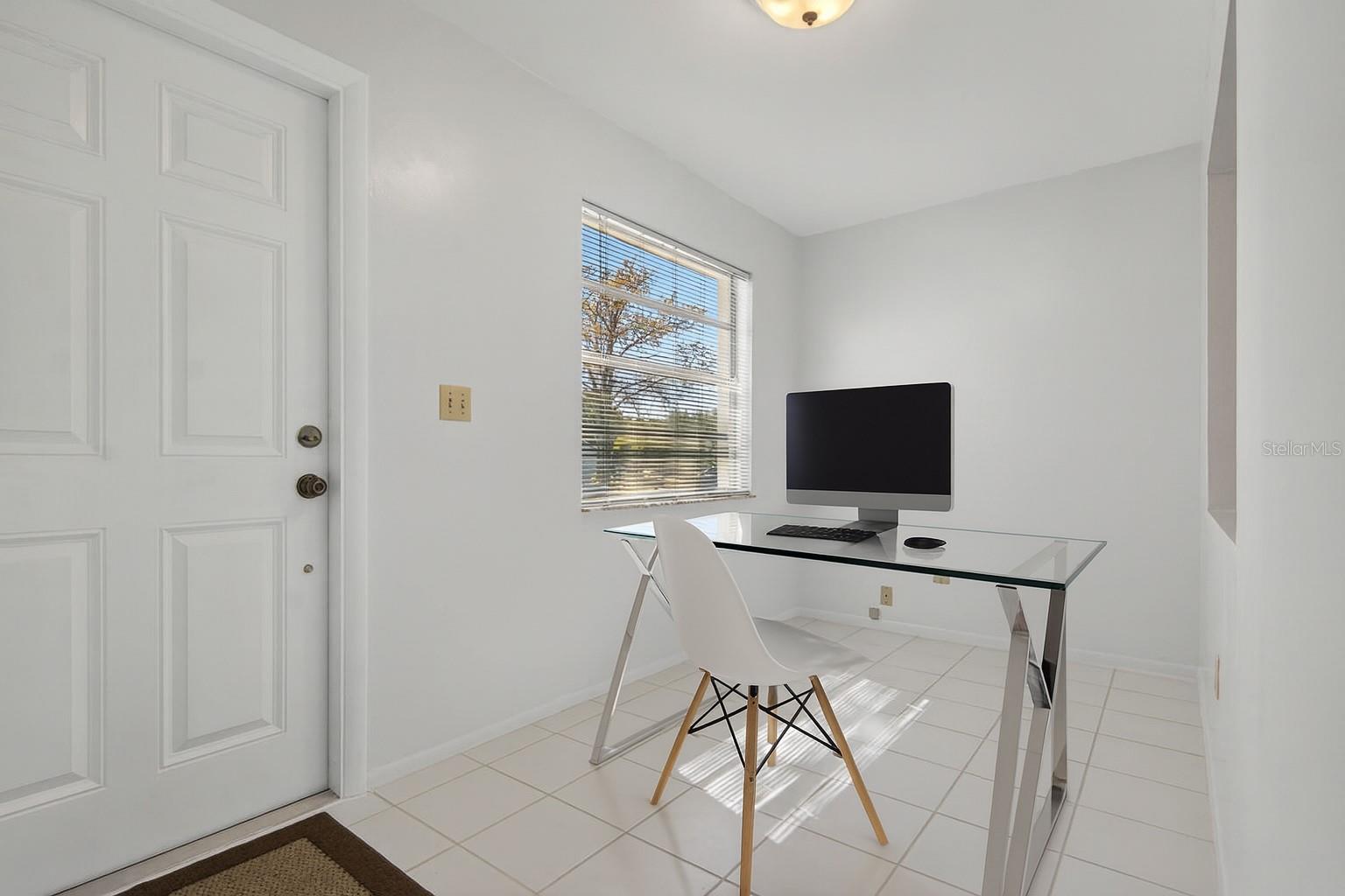 Listing photo id 1 for 13816 Pathfinder Drive